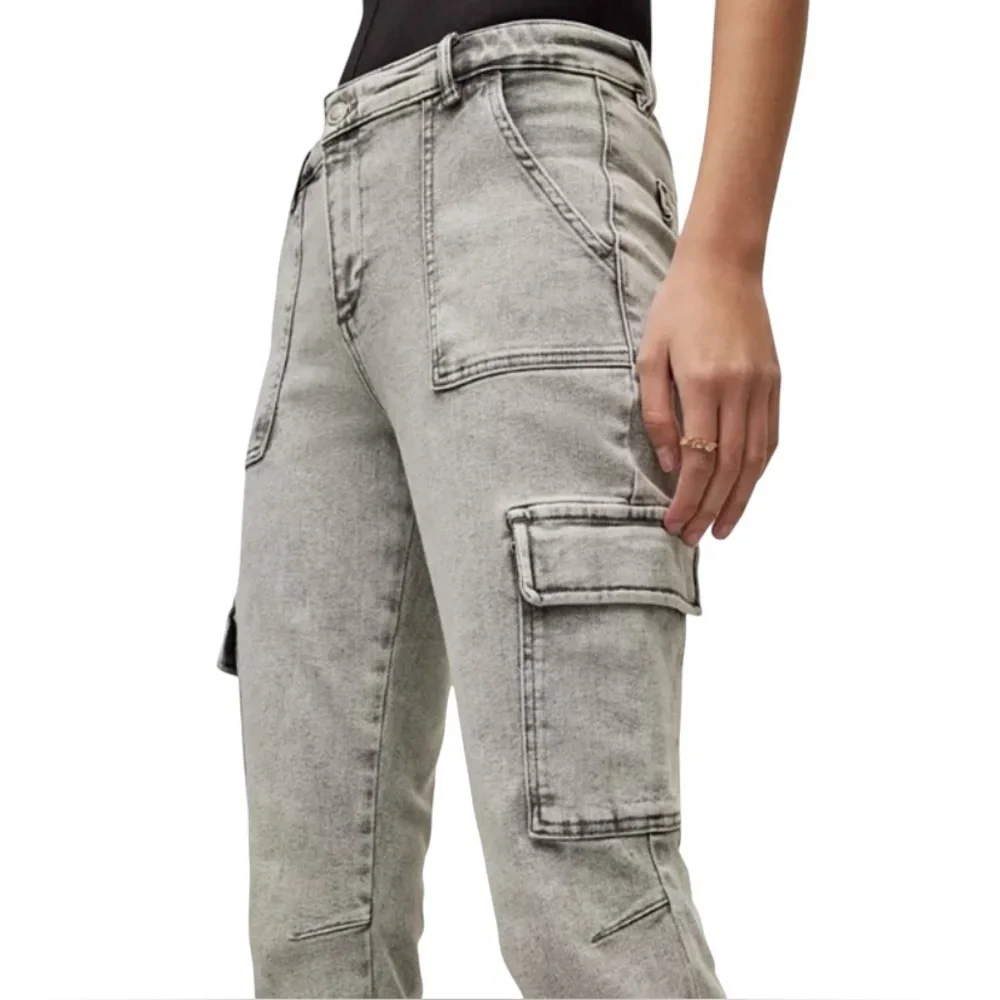 NWOT ALLSAINTS Duran Mid Rise Skinny Cargo Pants in Snow Grey - Size W28